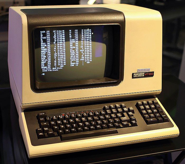 DEC VT100 vt100.jpg